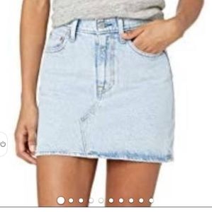 Levis Deconstructed acid wash. Size 8 mini skirt